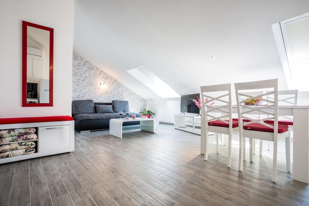 Apartments House Durdica Bol Room photo