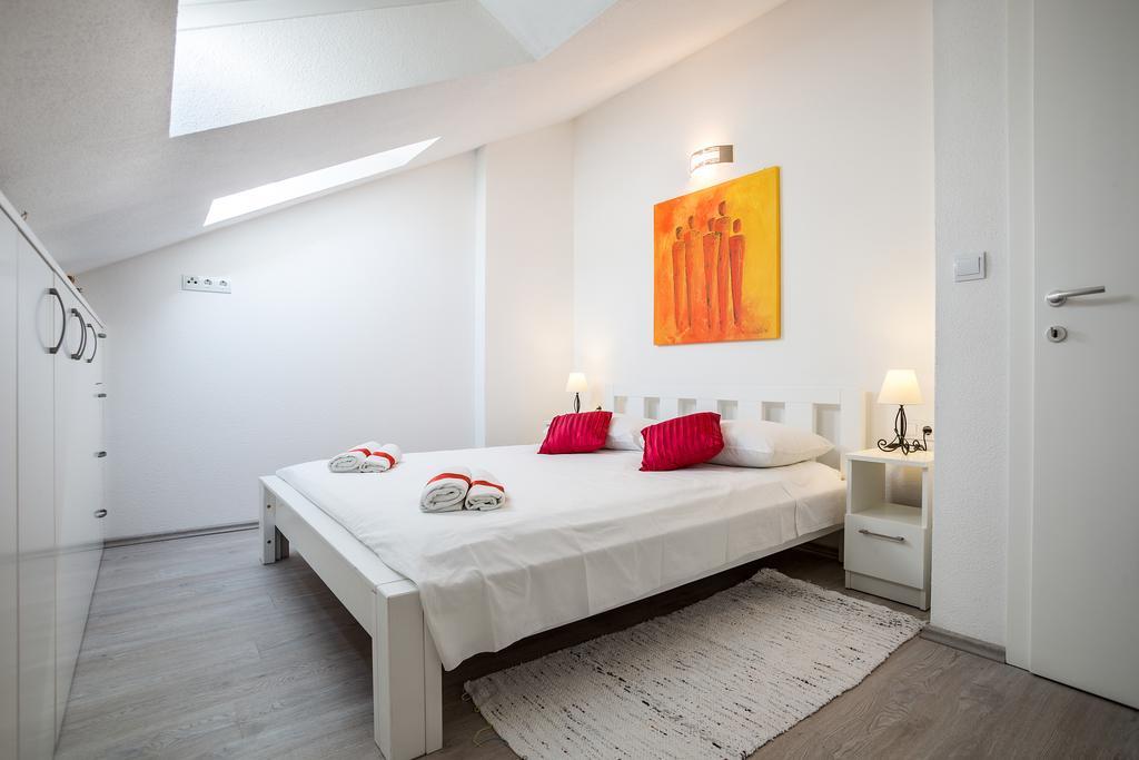 Apartments House Durdica Bol Room photo